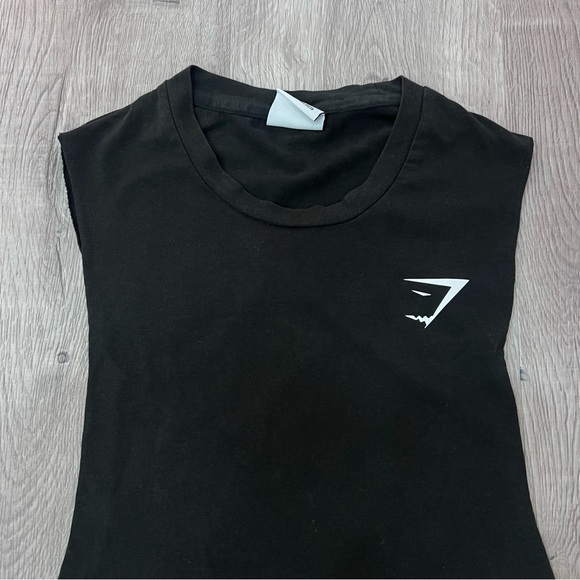 Gymshark Sleeveless Shirt - Picture 4 of 4